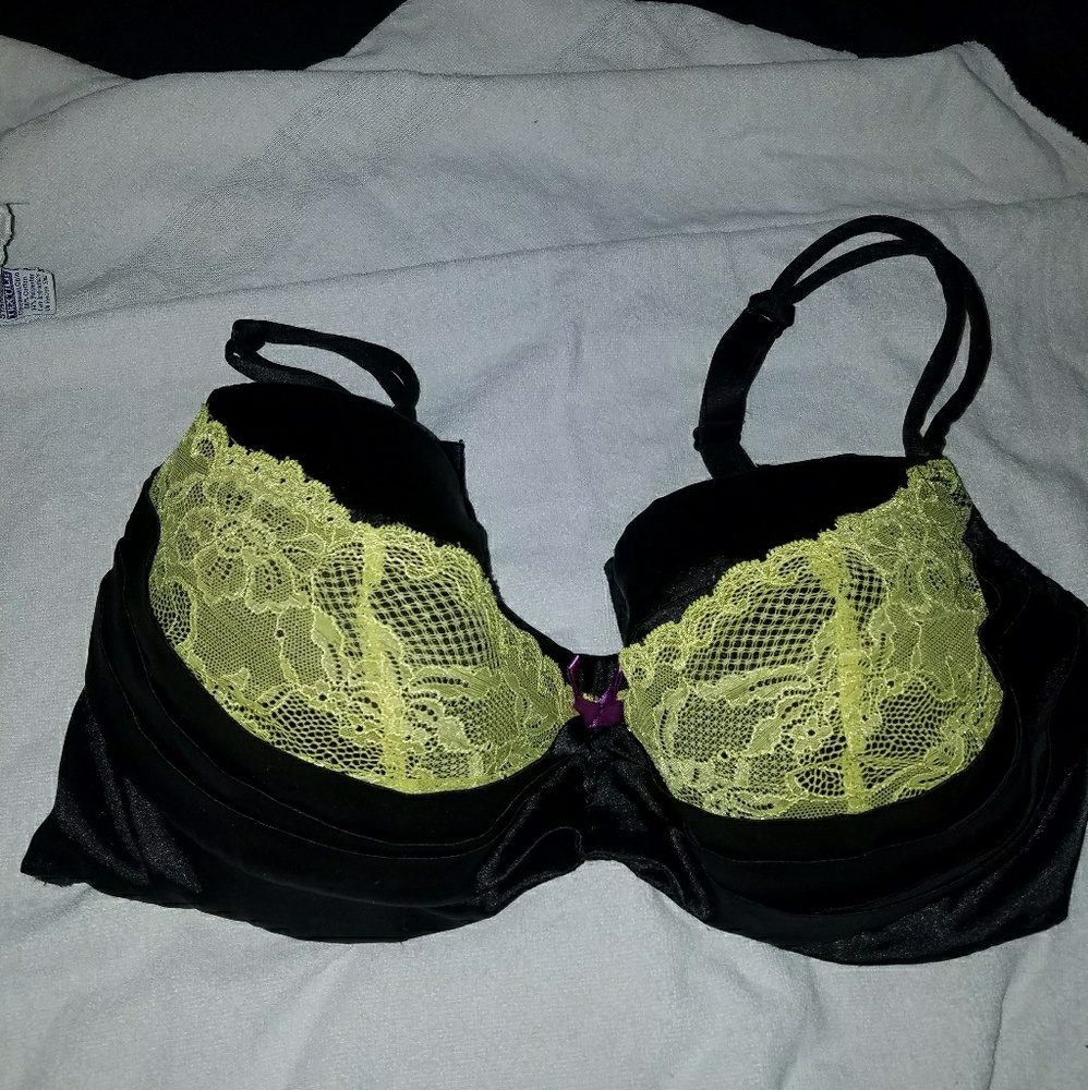 44 DD bra